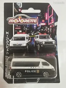 Majorette Toyota Hiace: Tất Cả Những Điều Bạn Cần Biết Về Xe Mini Van Độc Đáo