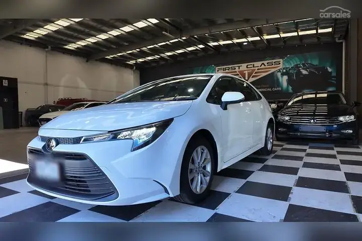 Mandataire Toyota Corolla: Giải Pháp Hoàn Hảo Cho Người Mua Xe Nhập Khẩu