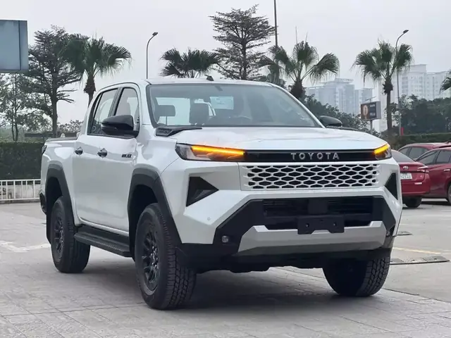 Mandataire Toyota Hilux: Giải Pháp Mua Xe Nhập Khẩu Uy Tín, Nhanh Chóng Và Tiết Kiệm Cho Người Việt Mandataire Toyota Hilux: Giải Pháp Mua Xe Nhập Khẩu Uy Tín, Nhanh Chóng Và Tiết Kiệm Cho Người Việt