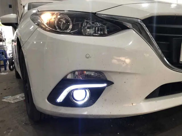 Các Mẫu Độ Đèn Led Gầm Xe Mazda 3: Nâng Tầm Phong Cách & An Toàn