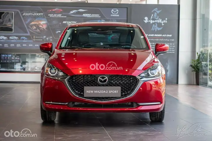 Mazda 2 Mới: Giá Lăn Bánh Bao Nhiêu, Khám Phá Phiên Bản Nào Hợp Lý?