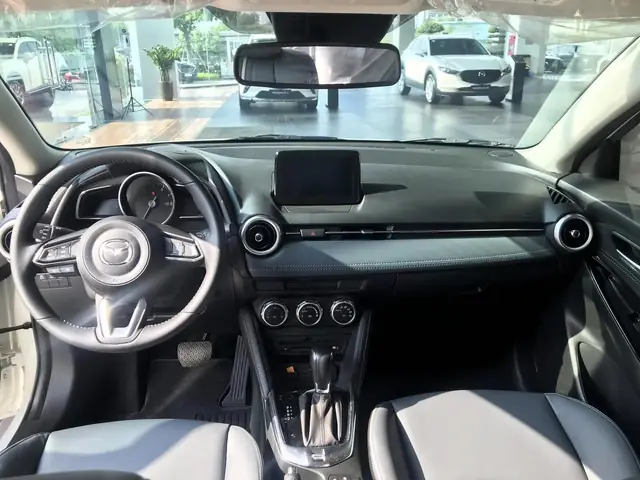 Mazda 2 Sedan Premium Có Phanh Tự Động: Nâng Tầm Trải Nghiệm Lái An Toàn Và Tiện Nghi