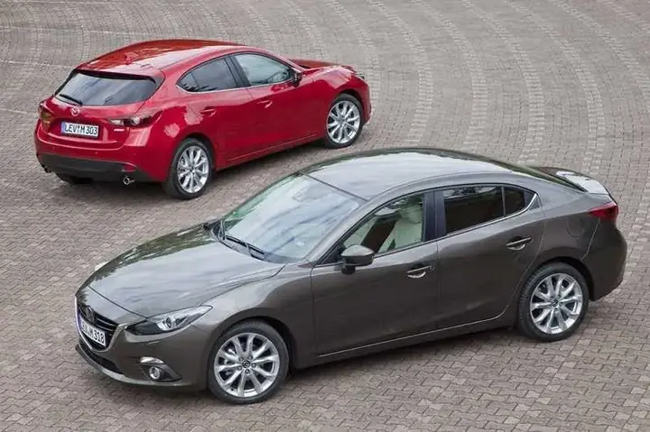 Mazda 2 Sedan Và Mazda 2 Hb: So Sánh Chi Tiết, Lựa Chọn Nào Phù Hợp?