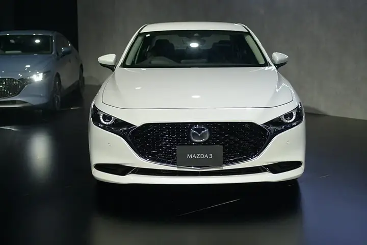Mazda 3 All New: Đèn Chạy Ban Ngày - Nâng Cấp Phong Cách & An Toàn