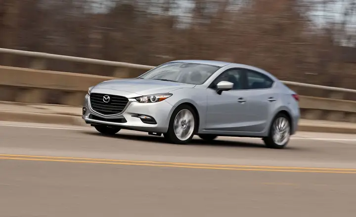 Mazda 3 Có Hỗ Trợ Lên Xuống Dốc Không? Hướng Dẫn Chi Tiết Cho Người Lái