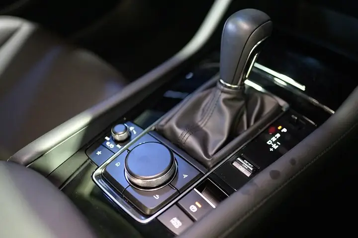 Mazda 3 Là Số Sàn Hay Tự Động: Giải Đáp Chi Tiết Từ A-z