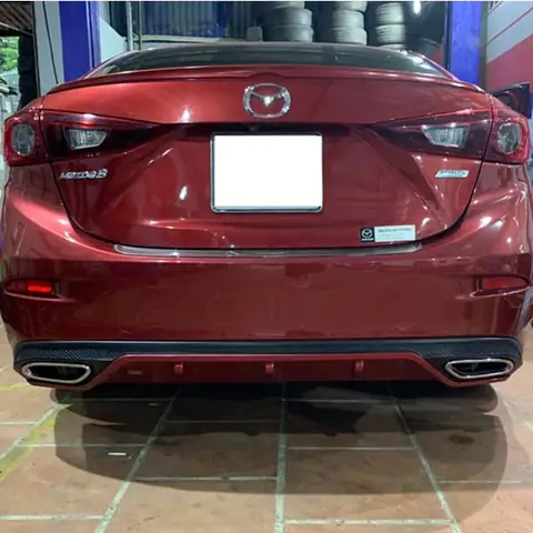 Mazda 3 Lip Sau Kiểu Mec Màu Đỏ: Nâng Cấp Diện Mạo Đầy Cá Tính
