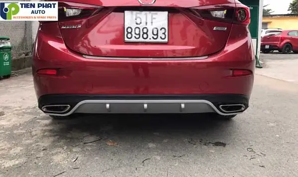 Mazda 3 Lip Sau Kiểu Mec Màu Đỏ: Nâng Cấp Diện Mạo Đầy Cá Tính