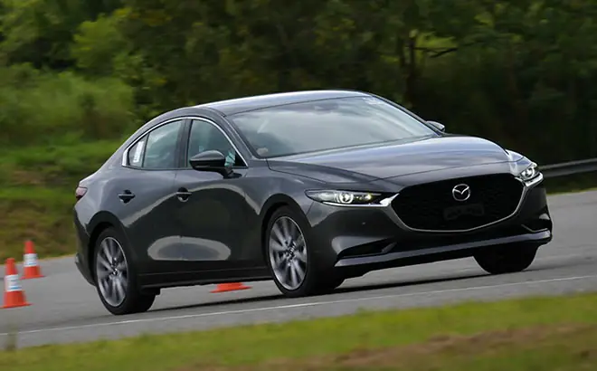 Mazda 3 Thế Hệ Thứ 3: Đánh Giá Toàn Diện, Thông Số Kỹ Thuật & Giá Bán