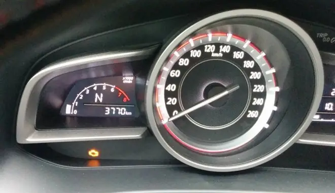 Mazda Báo Đèn Lỗi Động Cơ: Bảo Hành Ở Đâu Và Các Bước Xử Lý Khi Gặp Sự Cố