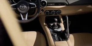 Mazda Miata 2016: Lựa Chọn Hộp Số Sàn Hay Tự Động – Đâu Là Phù Hợp Với Bạn?
