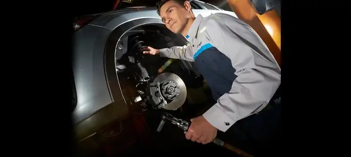 Kiểm Tra Và Thay Thế Mazda Shocks & Struts: Hướng Dẫn Chi Tiết Từ A-z