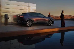 Mazda Thay Đồ Trong Hãng Hay Ngoài: Đâu Là Lựa Chọn Tối Ưu Cho Xe Của Bạn?