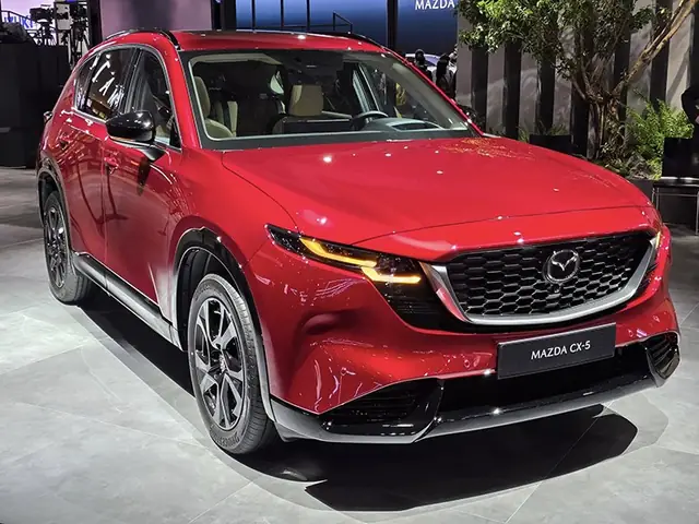 Mazda Thay Đồ Trong Hãng Hay Ngoài: Đâu Là Lựa Chọn Tối Ưu Cho Xe Của Bạn?