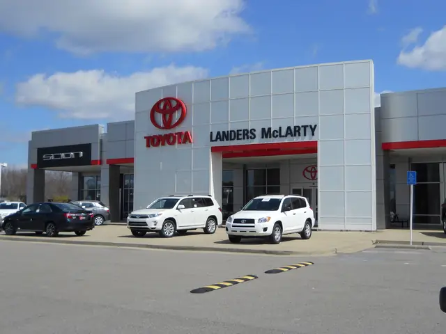 Mclarty Toyota Là Gì? Giải Thích Chi Tiết Về Thương Hiệu Và Các Dòng Xe Nổi Bật