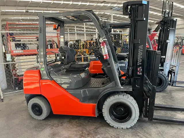 Montacargas Toyota: Hướng Dẫn Toàn Diện Về Xe Nâng Hàng Toyota
