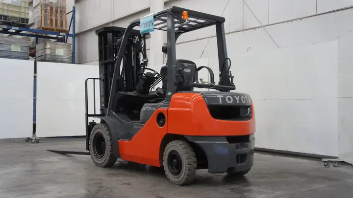 Montacargas Toyota: Hướng Dẫn Toàn Diện Về Xe Nâng Hàng Toyota