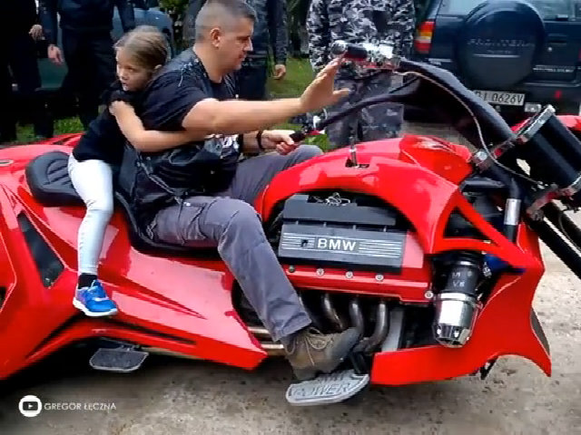 moto 3 banh bmw