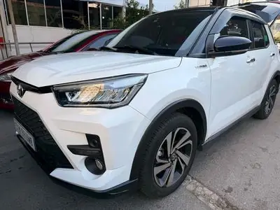 Mua Toyota Cũ: Hướng Dẫn Chi Tiết Để Đánh Giá Và Lựa Chọn Xe Đúng Như Ý
