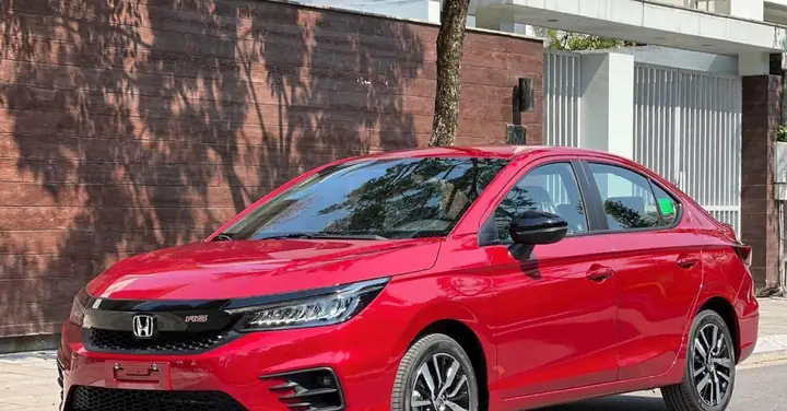 Mazda 3 Hay Honda City Top: Cuộc Đối Đầu Sedan Hạng B, Chọn Xe Nào Xứng Đáng?