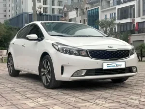 Cerato 2.0 2017 Vs Mazda 3 1.5 2017: Đâu Là Lựa Chọn Tối Ưu Cho Bạn?