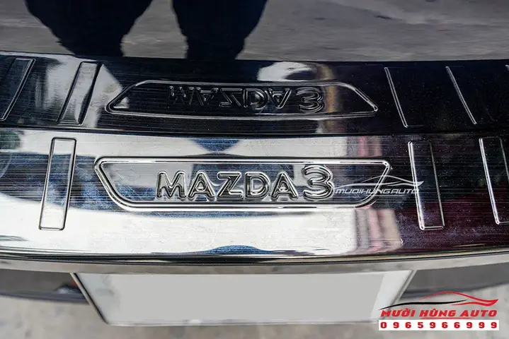 Nẹp Chống Trầy Cốp Sau Xe Mazda 3: Giải Pháp Bảo Vệ Toàn Diện & Nâng Tầm Thẩm Mỹ