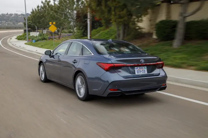 New Toyota Avalon: Đánh Giá Toàn Diện Chiếc Xe Hạng Sang Đỉnh Cao Thị Trường Việt Nam New Toyota Avalon: Đánh Giá Toàn Diện Chiếc Xe Hạng Sang Đỉnh Cao Thị Trường Việt Nam