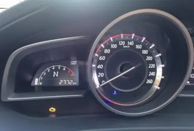 Lợi Ca Vàng Trên Mazda 3: Hiểu Đúng, Sử Dụng Hiệu Quả