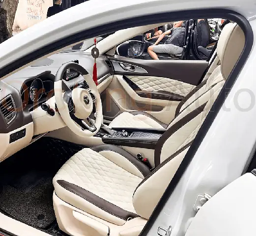 Nội Thất Bên Trong Xe Mazda Màu Trắng: Sang Trọng, Hiện Đại Và Hợp Xu Hướng