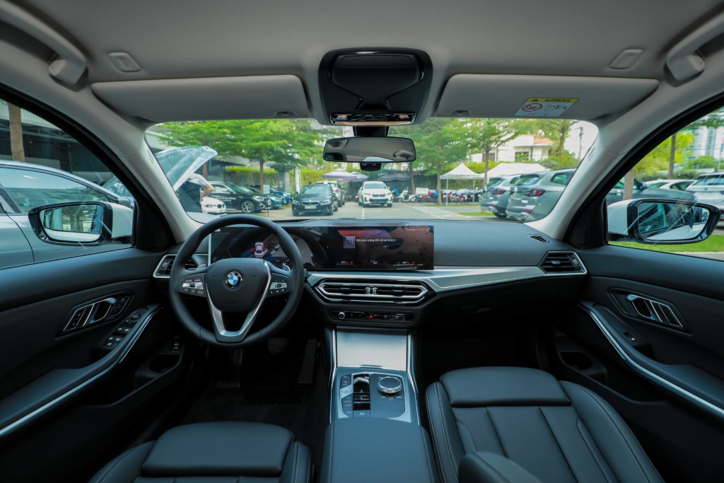 nội thất bmw 320i