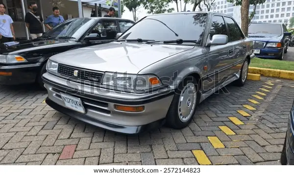 Old Toyota Corolla: Hành Trình Ký Ức Và Giá Trị Bền Vững Của Một Biểu Tượng Ô Tô Old Toyota Corolla: Hành Trình Ký Ức Và Giá Trị Bền Vững Của Một Biểu Tượng Ô Tô