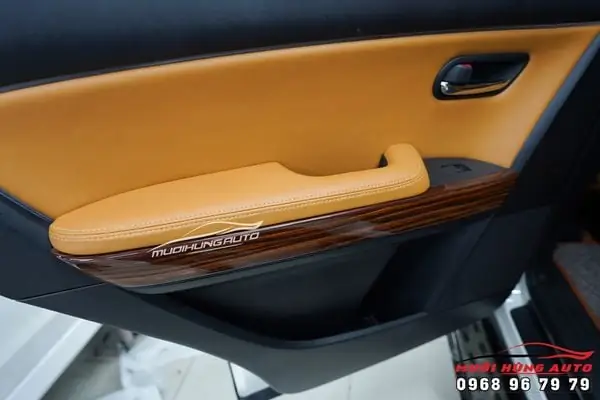 Ốp Gỗ Cho Xe Ô Tô Mazda Premacy: Nâng Tầm Nội Thất, Tăng Giá Trị Sử Dụng