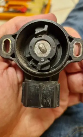 P2103 Toyota: Tổng Quan Chi Tiết Về Mẫu Xe Tải Nhẹ Đa Năng