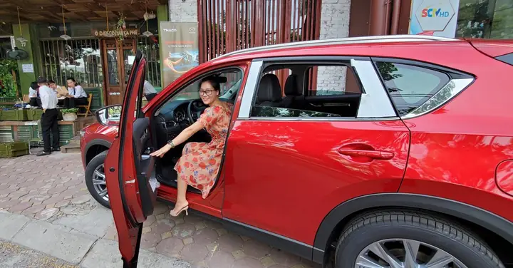 Quy Trình Nhận Xe Ô Tô Mới Mazda: Hướng Dẫn Chi Tiết Cho Người Mua Xe