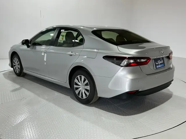 Silver Toyota Camry: Tổng Quan Chi Tiết Về Mẫu Xe Sedan Sang Trọng Silver Toyota Camry: Tổng Quan Chi Tiết Về Mẫu Xe Sedan Sang Trọng