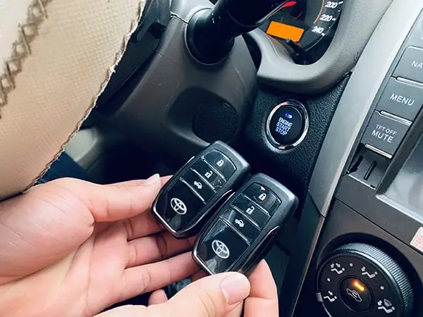 Smartkey Toyota Vios – Tất Cả Những Gì Bạn Cần Biết Về Chìa Khóa Thông Minh Cho Xe Toyota Vios