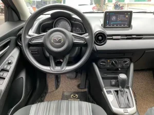 So Sánh Các Phiên Bản Mazda 2: Hướng Dẫn Chi Tiết Cho Người Mua Xe