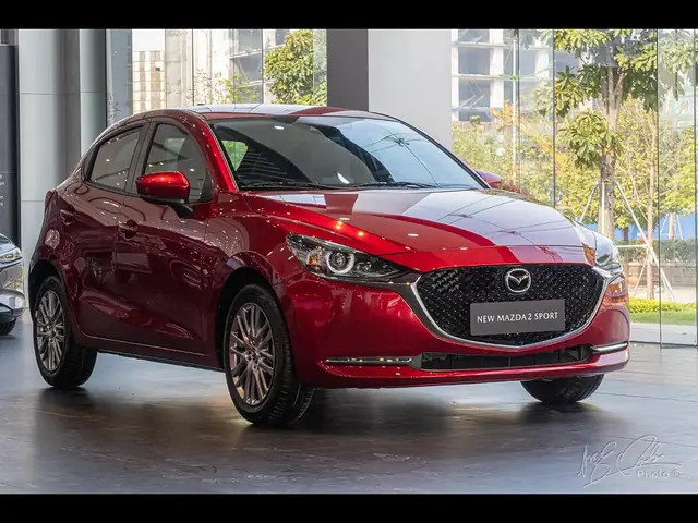 So Sánh Các Phiên Bản Mazda 2: Hướng Dẫn Chi Tiết Cho Người Mua Xe