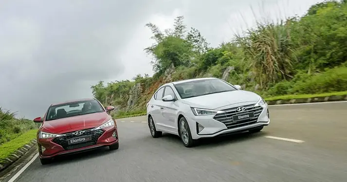 So Sánh Mazda 3 Và Elantra 1.6 At: Ai Sẽ Là Lựa Chọn Tối Ưu Cho Bạn?