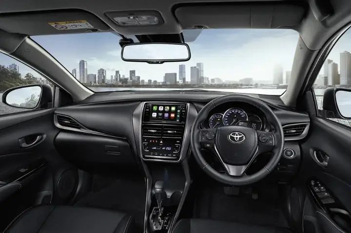 So Sánh Nội Thất Toyota Vios Và Mazda 2: Lựa Chọn Nào Phù Hợp Với Bạn?
