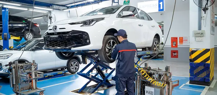 Sơn Toyota Là Gì? Tìm Hiểu Toàn Diện Về Loại Sơn Ô Tô Uy Tín Và Cách Lựa Chọn