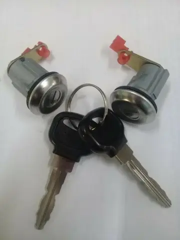 Hướng Dẫn Chi Tiết Cách Sửa Ổ Khóa Khởi Động Xe Mazda 323 Khi Gặp Sự Cố