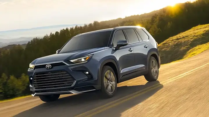 Tam Toyota: Tổng Quan Về Thương Hiệu, Công Nghệ Và Các Mẫu Xe Nổi Bật