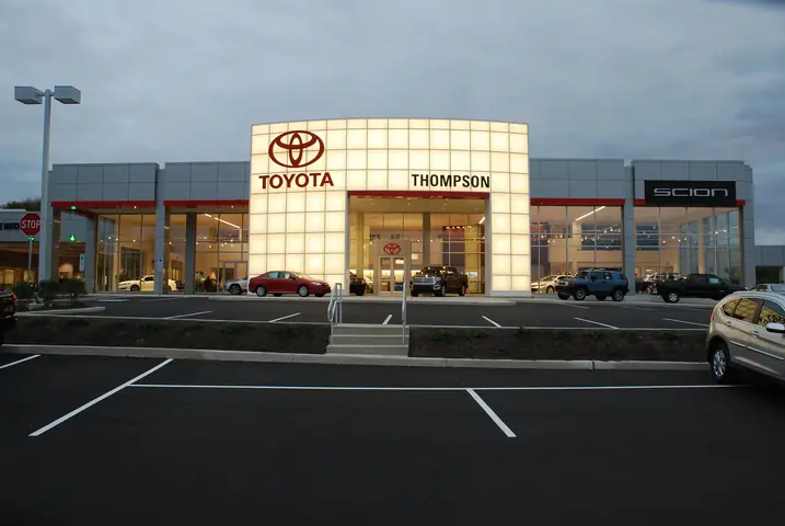Thompson Toyota Là Gì? Tổng Quan Đầy Đủ Về Đại Lý Và Dịch Vụ