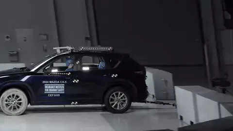 Thử Nghiệm Độ An Toàn Xe Mazda 6: Đánh Giá Toàn Diện & Yếu Tố Cần Quan Tâm