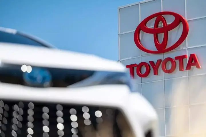 Thương Hiệu Toyota: Hành Trình Vươn Tầm Toàn Cầu Và Tầm Ảnh Hưởng Đến Ngành Công Nghiệp Ô Tô Thương Hiệu Toyota: Hành Trình Vươn Tầm Toàn Cầu Và Tầm Ảnh Hưởng Đến Ngành Công Nghiệp Ô Tô