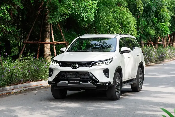 Toyota 1 Tỷ: Cơ Hội Sở Hữu Xe Hơi Cao Cấp Với Ngân Sách Tầm Trung Toyota 1 Tỷ: Cơ Hội Sở Hữu Xe Hơi Cao Cấp Với Ngân Sách Tầm Trung