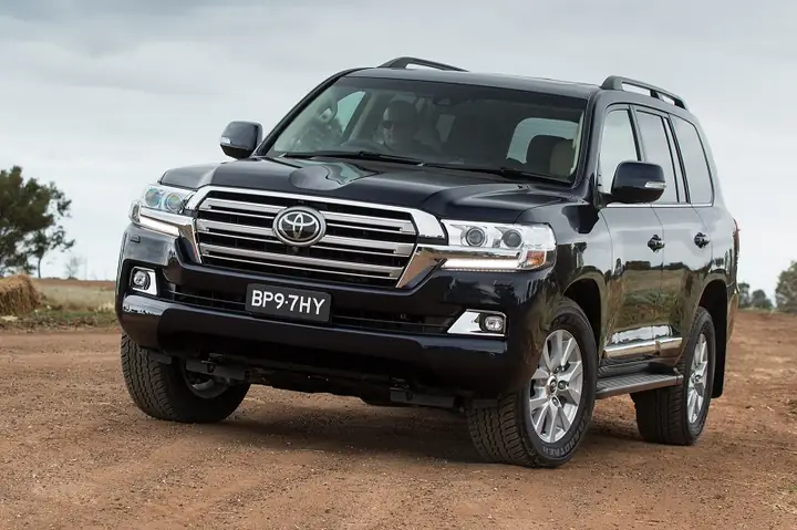Toyota 200: Tổng Quan Và Những Điểm Cần Biết