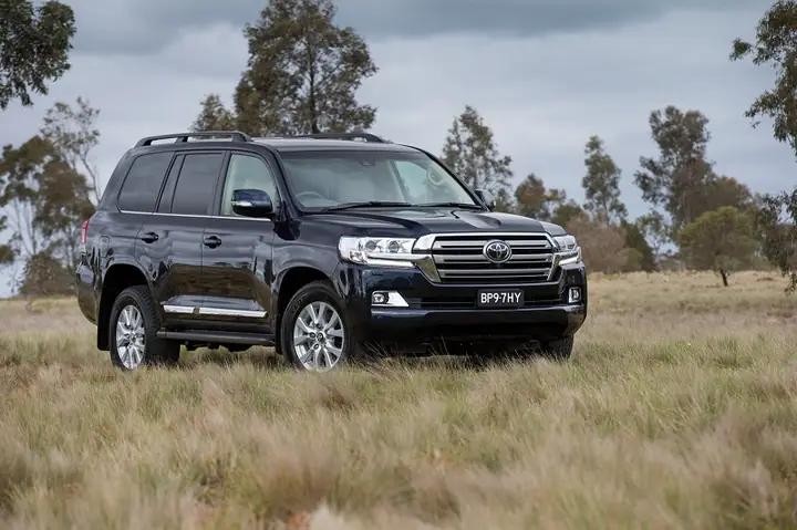 Toyota 200: Tổng Quan Và Những Điểm Cần Biết