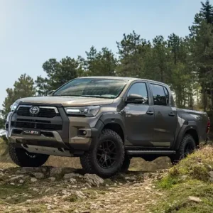 Toyota 33 Là Gì? Giải Thích Chi Tiết Về Mẫu Xe Và Lịch Sử